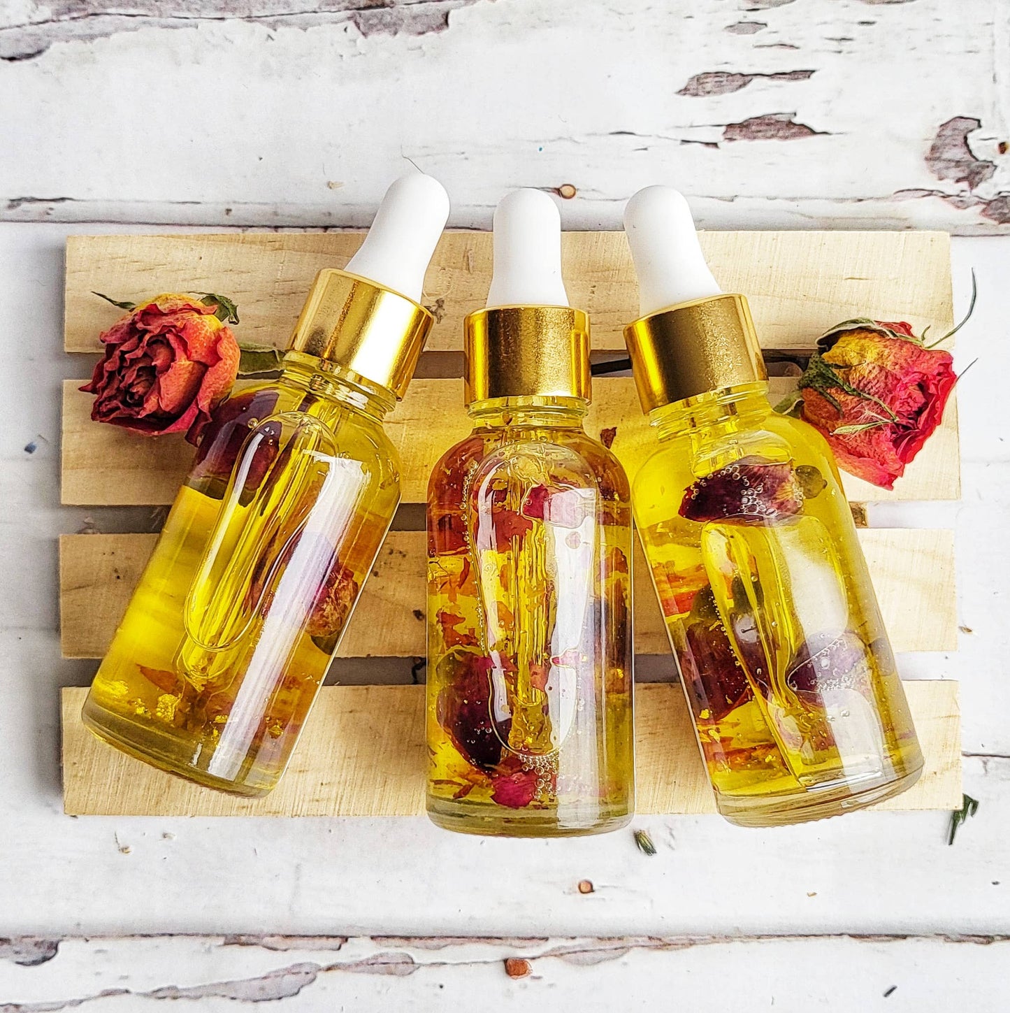 Moonlight at Midnight Holistics - The Goddess Organic 24K Gold & Rose Floral Face Oil Serum